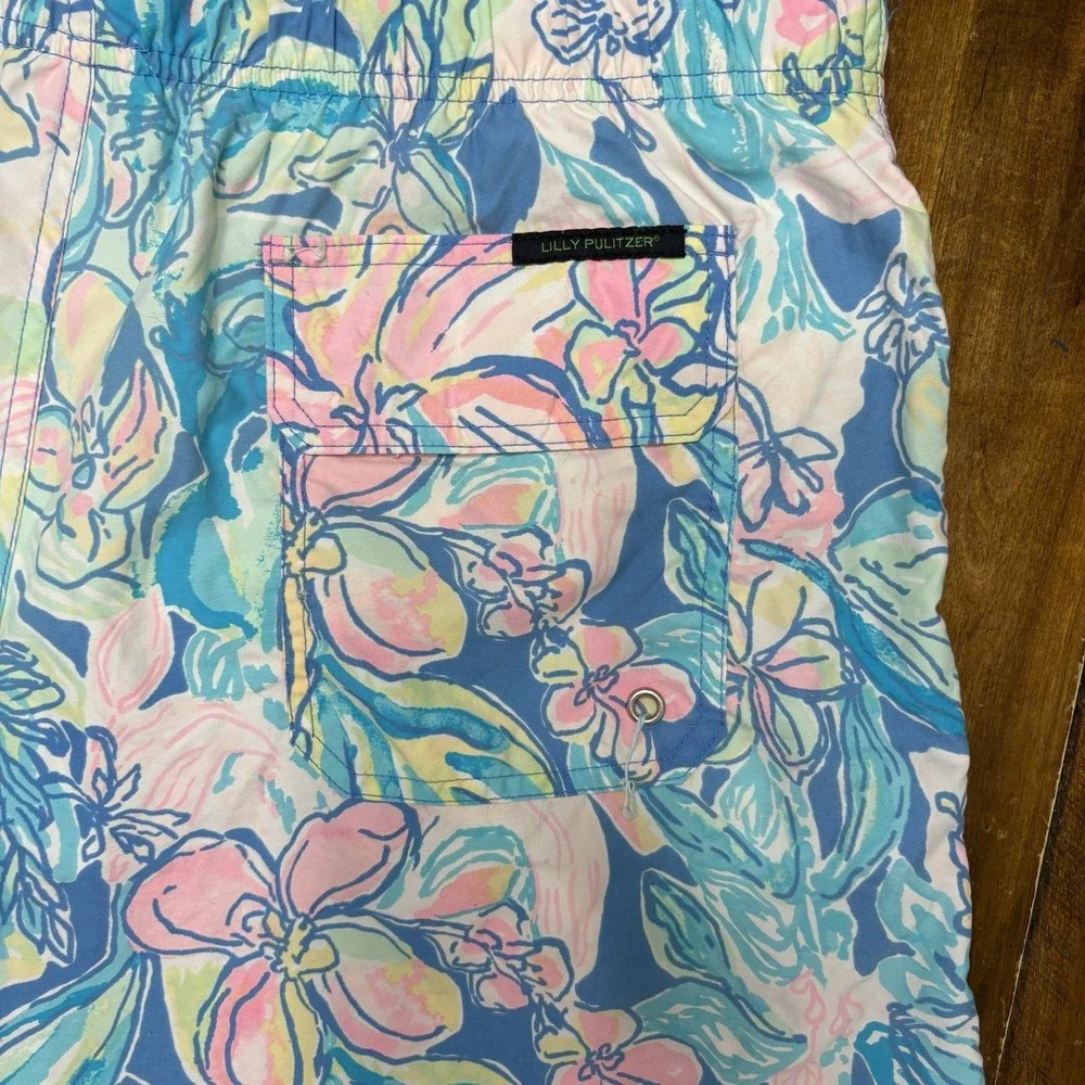 Lily Pulitzer Mens Stuff Swim Capri Trunks Shorts XL Tropical Floral Colorful